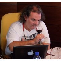 LUIS GUTIRREZ, CATADOR DE LA REVISTA THE WINE ADVOCATE