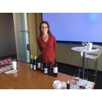 LA D.O. SOMONTANO, PRESENTE EN EL SPAINS GREAT MATCH DE NUEVA YORK   Seminario sobre los vinos de Somontano con Karen MacNeil.
